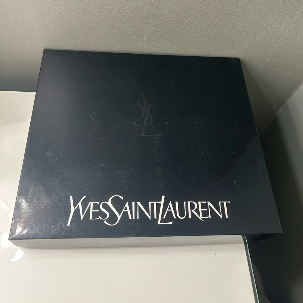 YSL Yves Saint Laurent Blue and White Twin Sheet Set